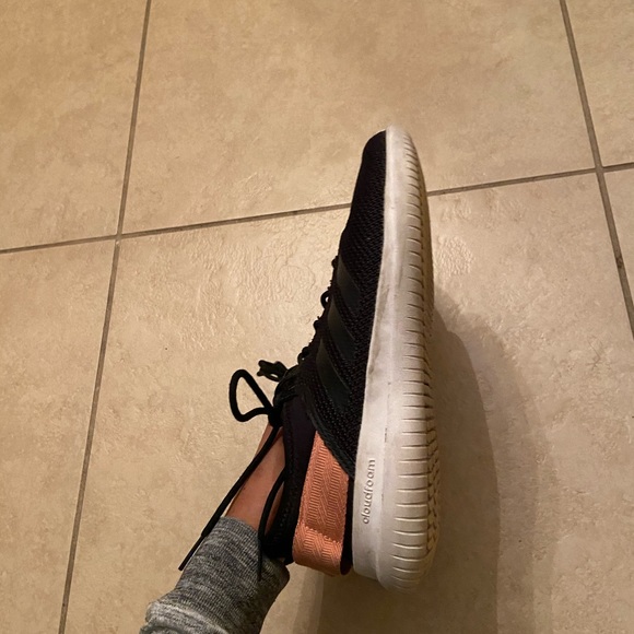 Black adidas - Picture 3 of 4